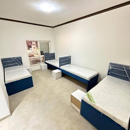 Backpackers Heaven ! 18 Beds In A 2 Bedroom Apartment In Front Of Union Metro Station Diera Dubaj Kültér fotó
