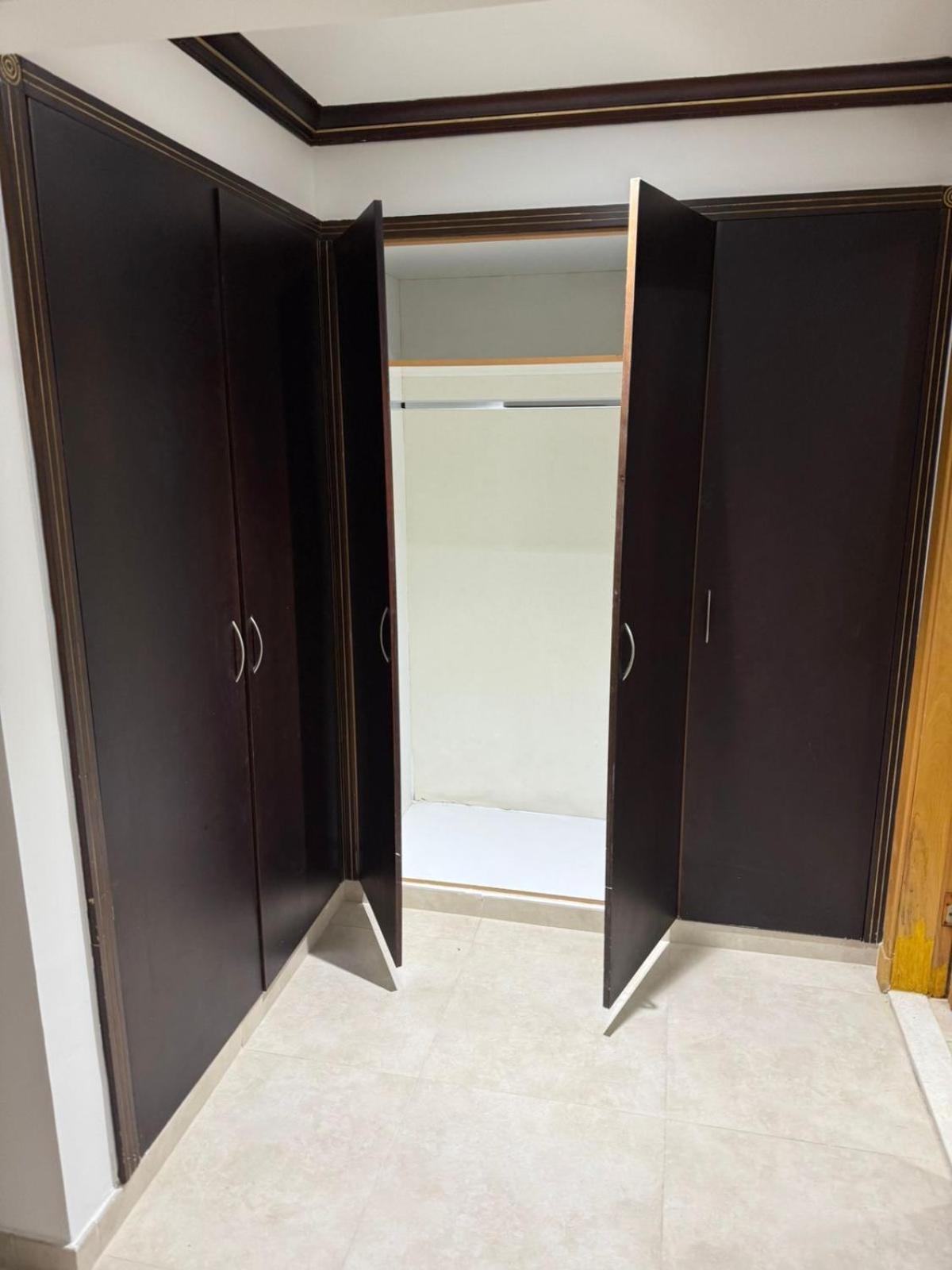 Backpackers Heaven ! 18 Beds In A 2 Bedroom Apartment In Front Of Union Metro Station Diera Dubaj Kültér fotó