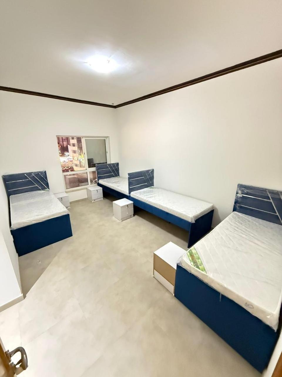 Backpackers Heaven ! 18 Beds In A 2 Bedroom Apartment In Front Of Union Metro Station Diera Dubaj Kültér fotó